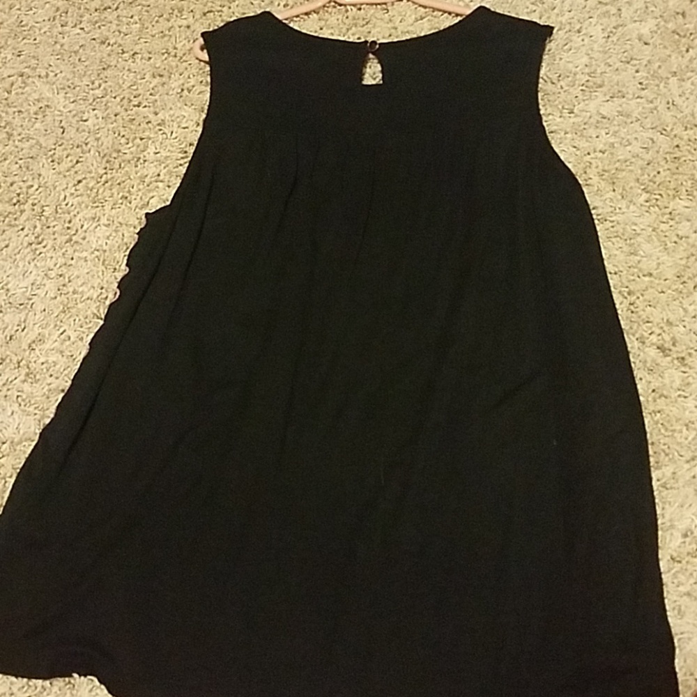 Embroidered Tank Top - Picture 5 of 5